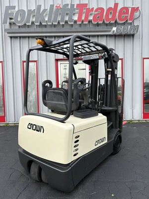 Used 2006 CROWN SC4040-35-TT172 Misc Forklifts Wisconsin US | Forklifttrader.com #1359129