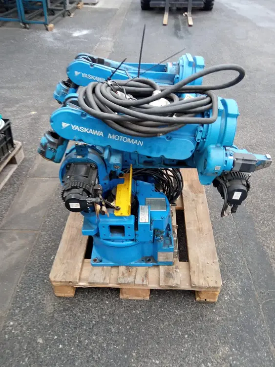 Used 2012 YASKAWA MA 1400 - DX 100 Robots CZ | Amaron s.r.o. #1068125