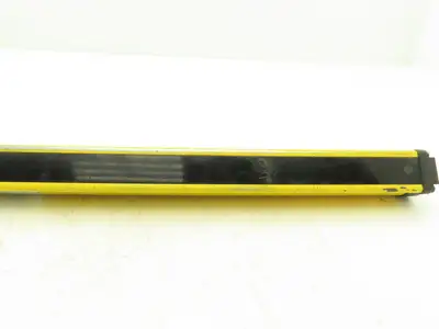 Allen Bradley 440L-R4K0480YD Light Curtain Guardmaster Receiver Only -Parts Only