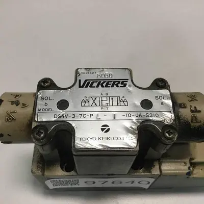 USED VICKERS DG4V37CPLT10JAS310