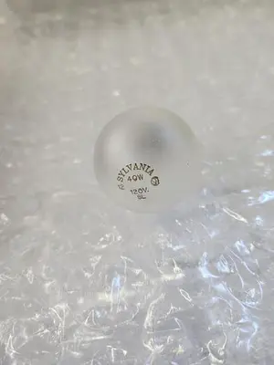 SYLVANIA LIGHT BULB 40W 120V (LOT OF 8)