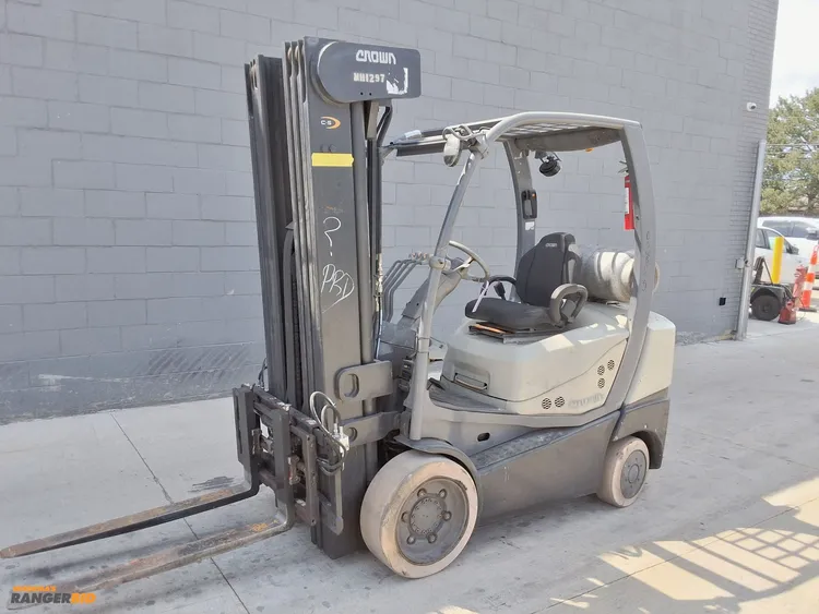 Used CROWN 5,000LBS CAPACITY Liquid Propane Forklifts Michigan US | Miedema Asset Management Group #1148352