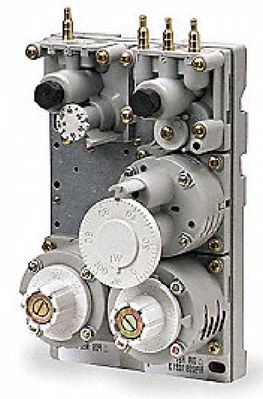 Honeywell RP920B1031 RP920B 1031 Dual Input Proportional Pneumatic Controller [New]