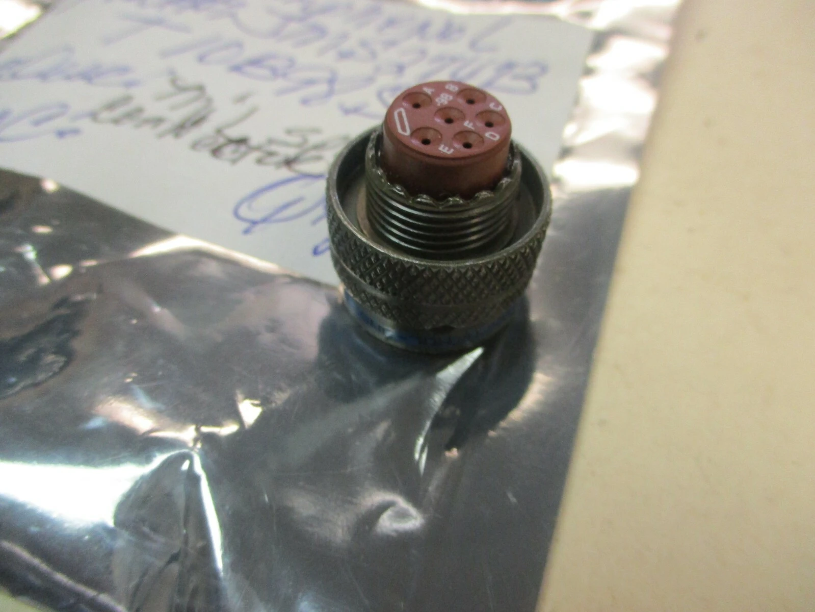 NEW Amphenol JMS27473T10B98S