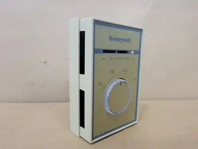 NEW HONEYWELL T651A 3026