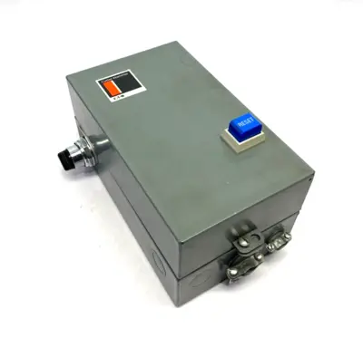 USED EATON CUTLER-HAMMER MANUAL NEMA DISCONNECT STARTER UNIT BG SERIES