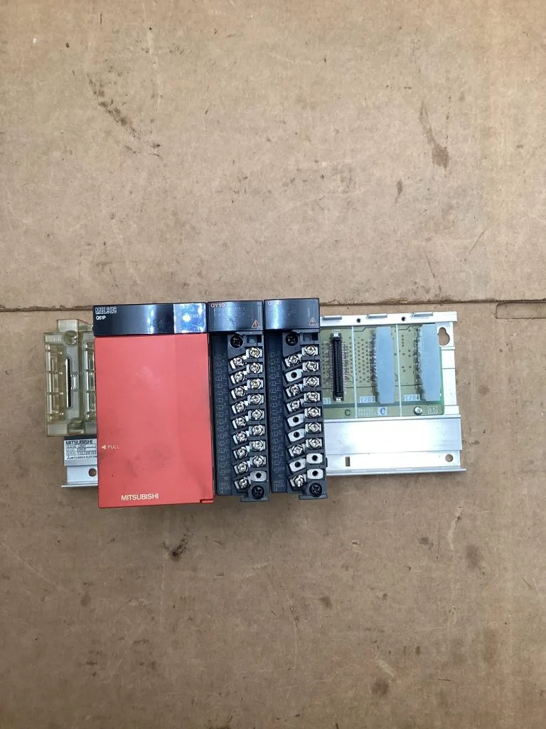 Mitsubishi Base Unit Q65B; 100-240V 50/60Hz; With Q61P