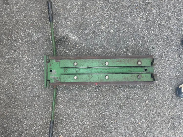 LION 1824D Cheek Benders | THREE RIVERS MACHINERY
