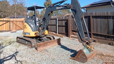 USED 2018 Deere 35G