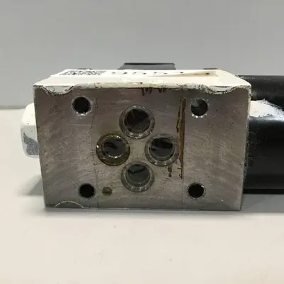 USED VICKERS DG4V322AMP7H752
