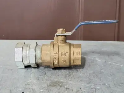 1-1/4" 600 WOG Ball Valve w/ Coupler