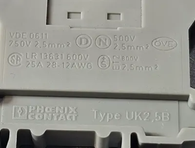 Phoenix Contact UK2.5B terminal block 500V. Loc4C4