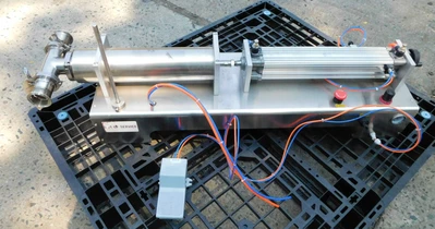 USED SINGLE PISTON FILLER TABLE TOP