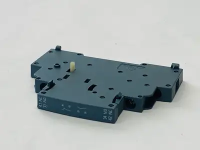 3RV2901-1A | Siemens  Auxiliary Contact Block Switch 6kV 690V - New Other