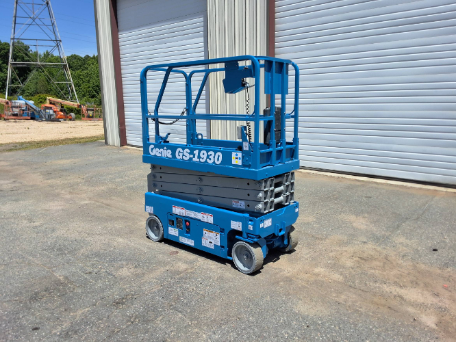 USED 2016 Genie GS-1930