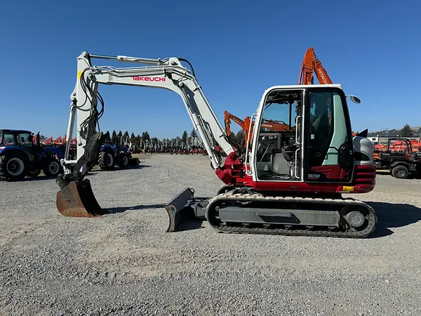 USED 2025 Takeuchi TB290
