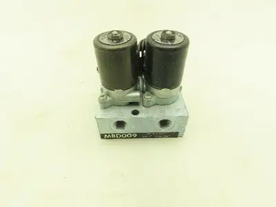 Honeywell Skinner MBD009 Solenoid Valve 4-Way Assembly NO 120VAC 150 PSI MBD005