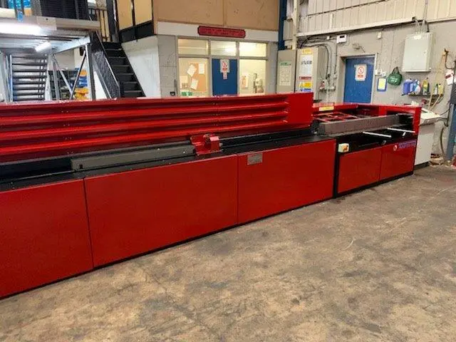 AutoFold Left Feed with AutoSeamer