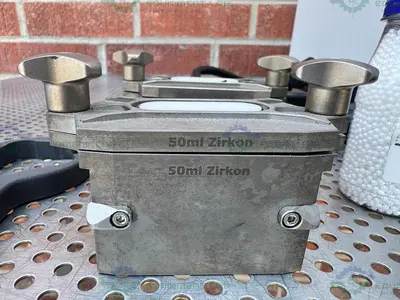Used RETSCH MM 500 BENCH TOP MILL MIXER W/ 2- 50ML AND 2 - 125 ML MIXER BUCKETS Mills / Grinders California US | Equipment Lab #1302457