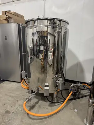 USED 2024 STOUT 7BBL BREWING SYSTEM