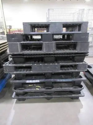 MISC  PLASTIC/FIBER PALLETS
