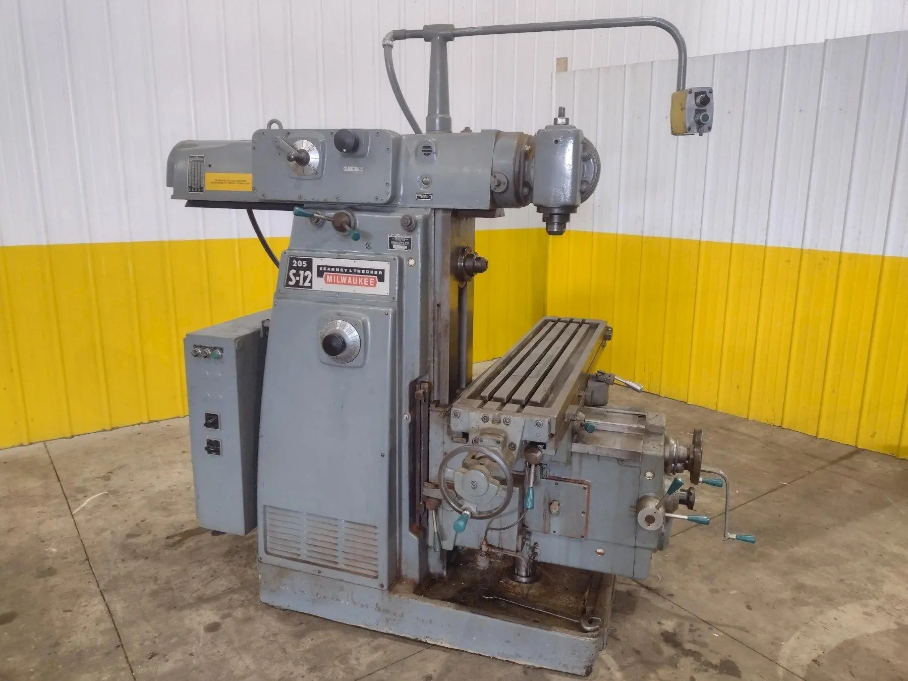 #205 K&T MILWAUKEE KEARNEY AND TRECKER MODEL #205 S-12 HORIZONTAL MILL WITH TOOLMAKERS VERTICAL HEAD: STOCK #22495