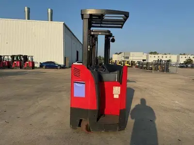 Used 2018 RAYMOND 425C35TT 3-Wheel Stand up Electric Counterbalance Forklifts Illinois US | Somerset Equipment Sales #1546216