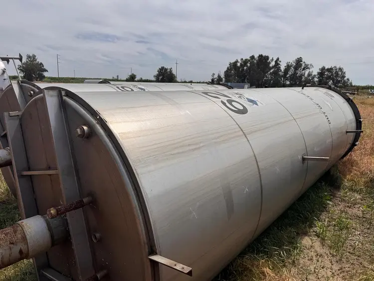Used VALLEY FOUNDRY _UNKNOWN_ Stainless Steel Tanks California US | Machinery & Equipment #139117