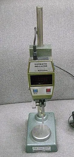 1490-700 Mititoyo Digimatic Height Indicator/Stand Model # 543-425-1