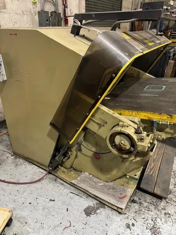 Used 33 X 47 CLAM SHELL DIE CUTTER _UNKNOWN_ Die Cutters Wisconsin US | Paper Converting Equipment #505803