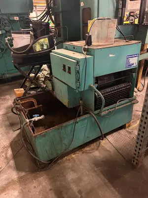 Used _UNKNOWN_ _UNKNOWN_ Vertical Universal Grinders Virginia US | Myron Bowling Auctioneers Inc #1553408