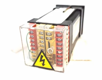 REPAIRED EUROTHERM 818P/TC/R4MA20 TEMPERATURE CONTROLLER 818PTCR4MA20