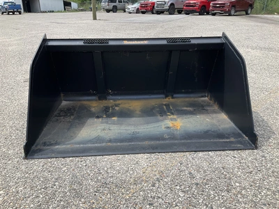 Used TOMAHAWK 60" SNOW/ MULCH BUCKET Skid Steer Buckets Michigan US | Miedema Asset Management Group #1342378