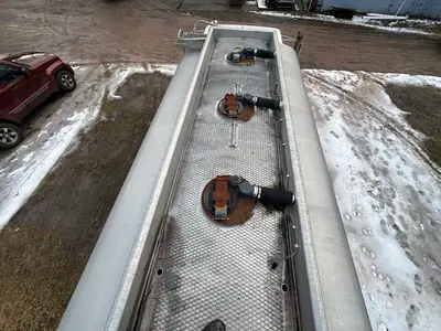 Used 2000 INTERNATIONAL 4900 DT466E Fuel & Lube Trucks Pennsylvania US | Proxy Equipment #1385352