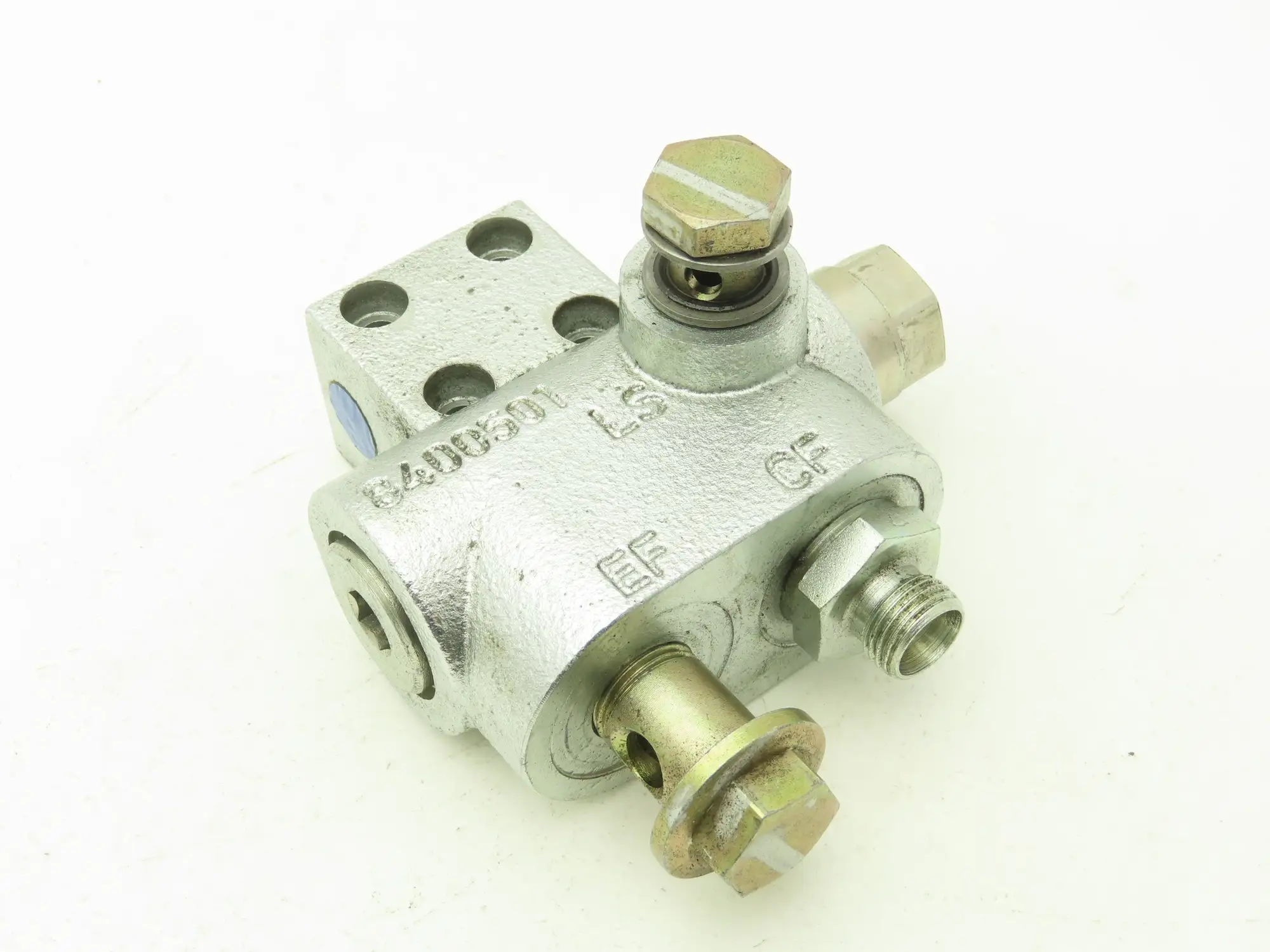Linde 0009443041 Electric Forklift Flow Control Valve Removed From E20C