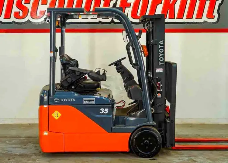 Used 2018 TOYOTA 8FBE18U 3-Wheel Sit down Electric Counterbalance Forklifts Colorado US | Discount Forklift #379813