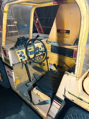 Used _UNKNOWN_ _UNKNOWN_ Carry Deck Cranes Ohio US | Myron Bowling Auctioneers Inc #1504396