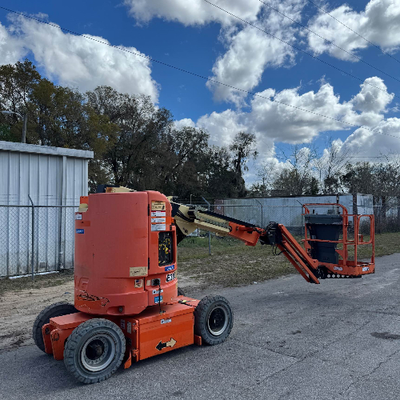 USED 2012 JLG E300AJP