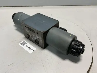 USED REXROTH 5-4WE 10 E67-32/CG24NZ4/T08
