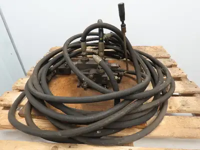 Sundstrand Sauer Hydraulic Spool Valve 3 Position Maintained Flow Control