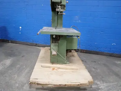 Danckaert 31" Throat Vertical Band Saw
