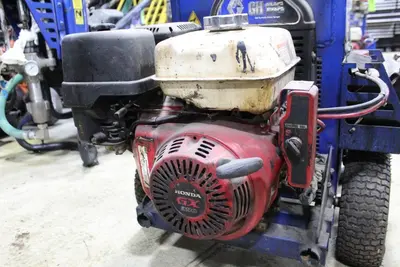 GRACO GH-733ES Sprayer/Pump | Levy Recovery Group (10)