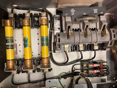 Used ALLEN BRADLEY 2106B-BAB-6P-24R Starters | Surplus Asset Holdings #1204926