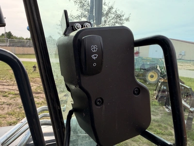 Used 2015 JOHN DEERE 326E WITH 1,162 HOURS Skid Steer Loaders Michigan US | Miedema Asset Management Group #1424758