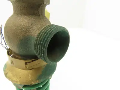 Johnson Controls V-3752-6007 1/2" Steam Union Angle Valve 3-6 PSI