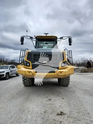 USED 2018 BELL B40E