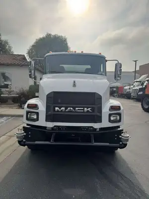 New | in-Stock 2025 MACK MD Water Trucks California US | Commerce Truck Equipment Sales #1548696