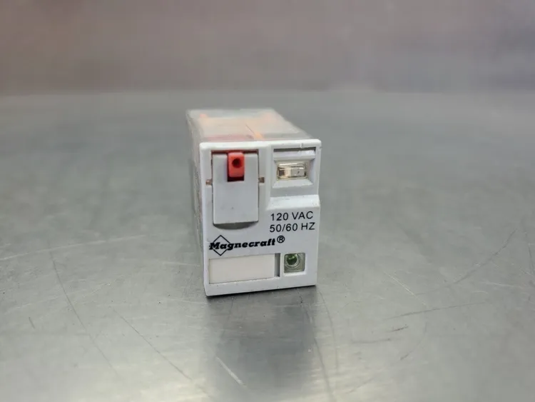 Used Magnecraft _UNKNOWN_ Relays & Switches | Palmetto Automation #1156864