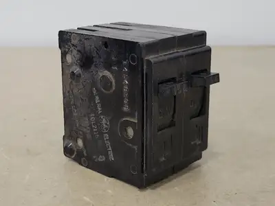 15 Amp, 2 Poles, 120/240 volts Circuit Breaker