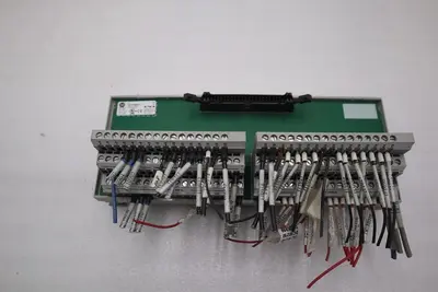 ALLEN BRADLEY 1492-IFM40F-3 WIRING SYSTEMS MODULES STOCK K-1557C